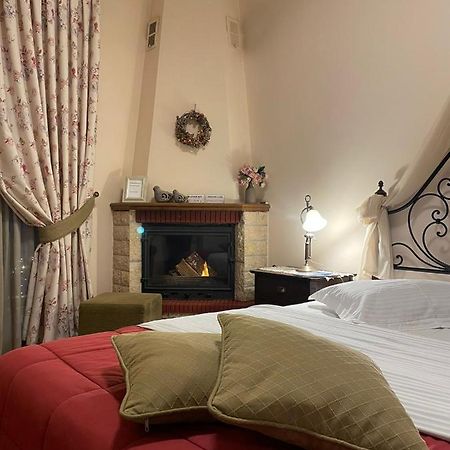 Valentini Guesthouse Karpenísion エクステリア 写真