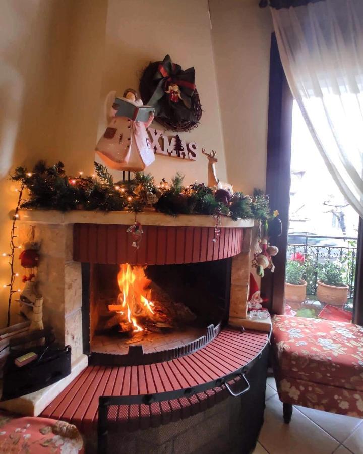 Valentini Guesthouse Karpenísion エクステリア 写真