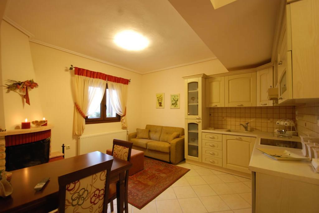 Valentini Guesthouse Karpenísion 部屋 写真