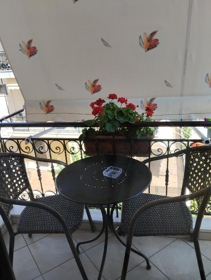 Valentini Guesthouse Karpenísion エクステリア 写真